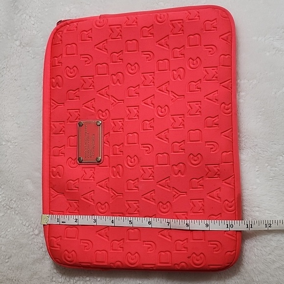 MARC  BY  MARC JACOBS Neon  Neoprene  Tablet Case - Picture 11 of 16